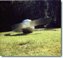 Kugelfang  Bodenskulptur Edelstahl, Kugel 0,90 m